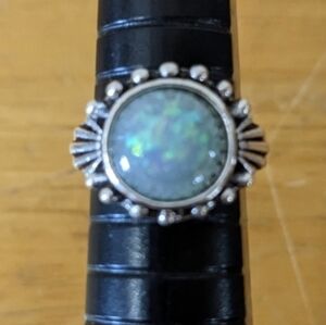 New Vintage Geometric Round Simulated Opal Gemstone Ring, T1B6D